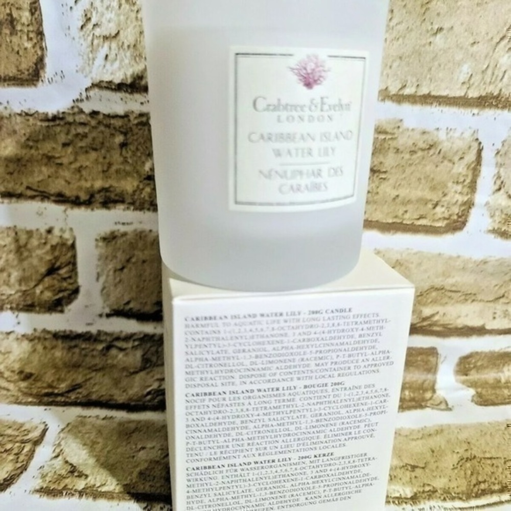 Crabtree & Evelyn Caribbean Island Water Lily Candle